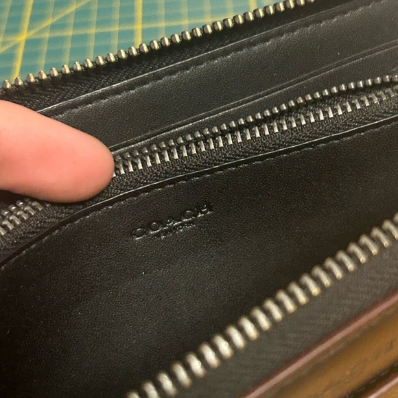 Coach monogram leather and canvas accordion wallet in black and grey - Picture 4 of 9